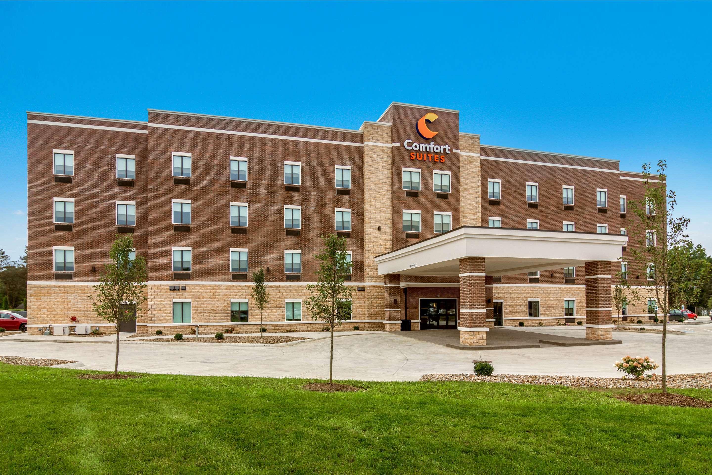 Comfort Suites Wooster Near University Campus Экстерьер фото
